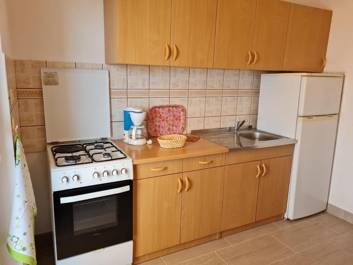 Apartments With A Parking Space Lun, Pag - 4062 Lun  Exterior foto